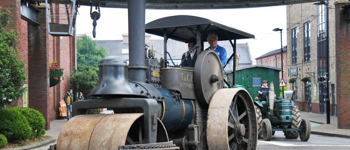 Thousands of people gather to see history roll into Marshalls Yard at return of vintage tractor rally